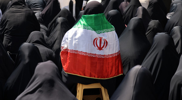 Ropa już nie tanieje, cieśnina Ormuz nadal zablokowana [HIRSCH O GOSPODARCE]