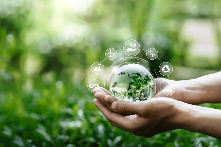 Dekarbonizacja przestaje być wyborem - dla europejskich firm staje się warunkiem funkcjonowania i elementem polityki przemysłowej UE.