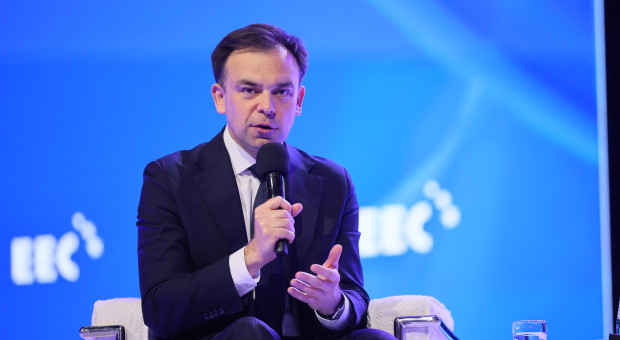 "Ceny energii będą kluczowe". Minister finansów na EEC wskazuje, jak je obniżyć