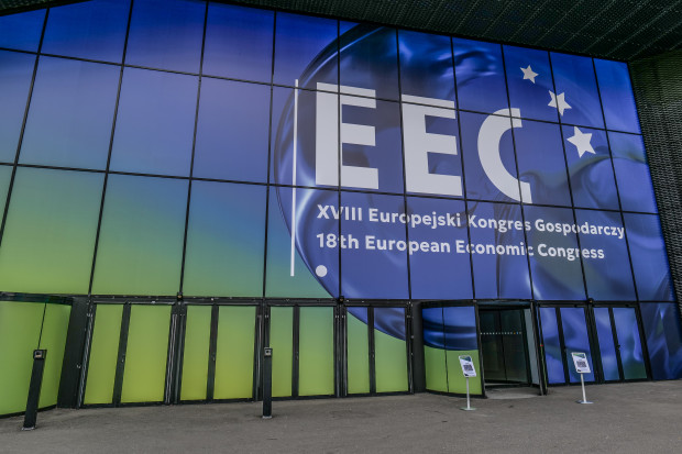 Biliony złotych do wzięcia. Sporo z tego może trafić do kieszeni polskich firm, ale jest warunek