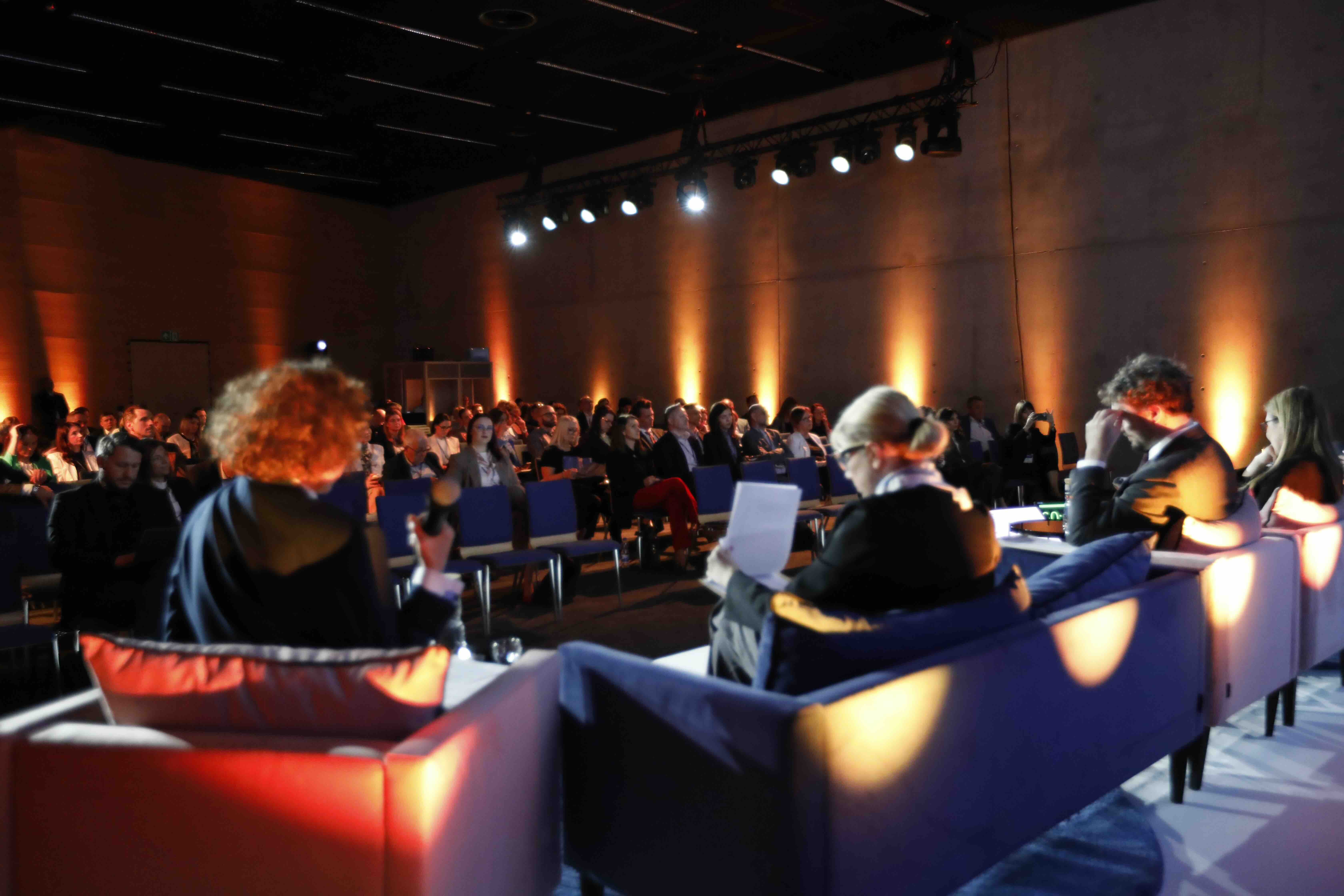 Interakcja na sali daje wydarzeniom EEC potrzebną energię. Fot. PTWP