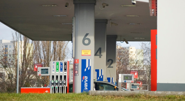 Kierowcy zadowoleni, budżet już mniej. Na tę decyzję czekały miliony Polaków