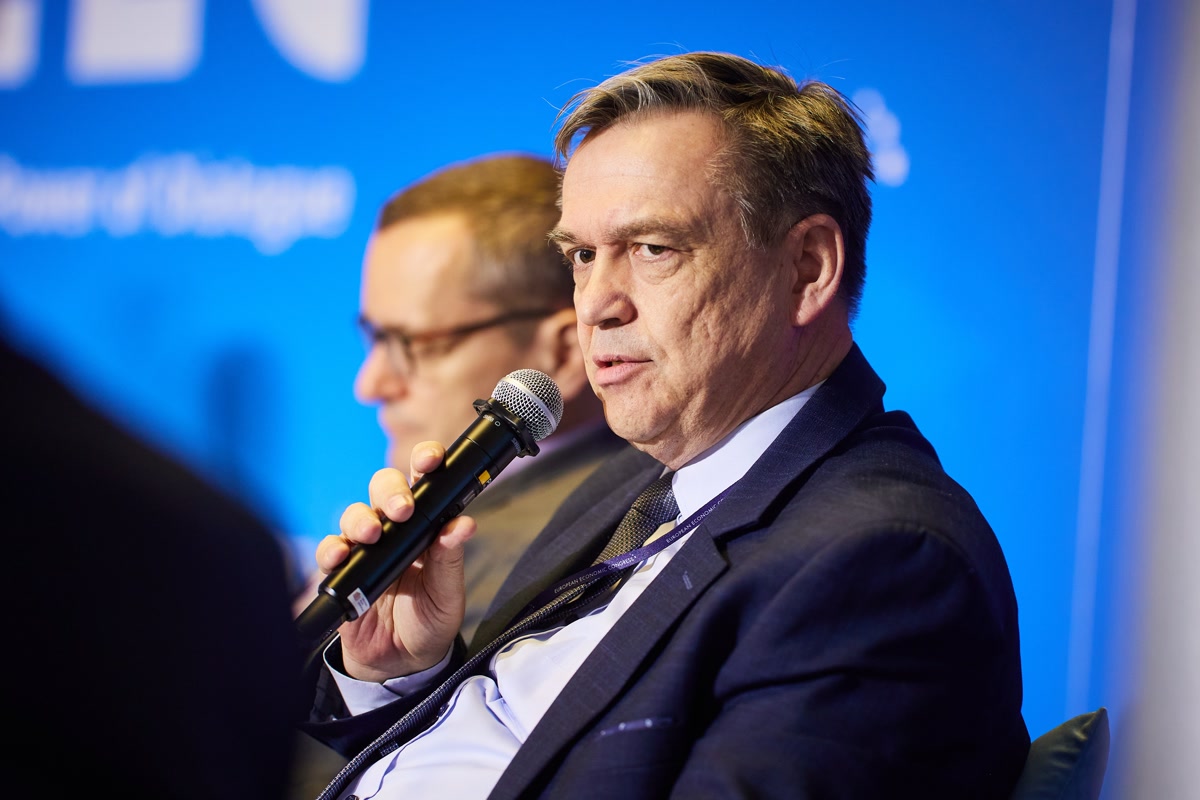 prof. Jarosław Kozuba, dyrektor Centrum Kształcenia Kadr Lotnictwa Cywilnego Europy Środkowo-Wschodniej w Politechnice Śląskiej Fot: PTWP