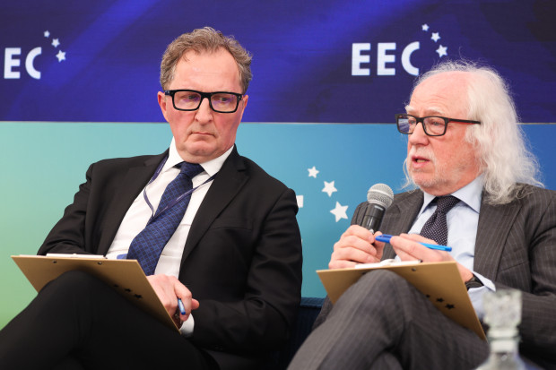 Od lewej: Marian Owerko, wiceprezes zarządu, Polska Rada Biznesu; Jacek Socha, minister Skarbu Państwa w latach 2004-2005, koordynator projektu SprawdzaMY, Alvarez&Marsal Senior Advisor