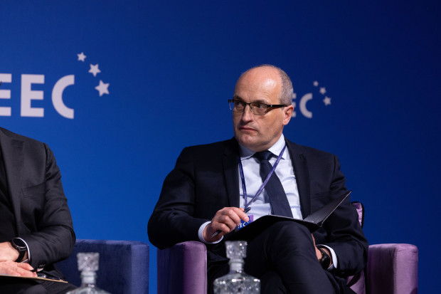 Jan Sechter, wiceminister przemysłu i handlu, Czechy 