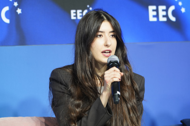 Oliwia Aziz, prezeska zarządu, Fundacja #niezamłodzi