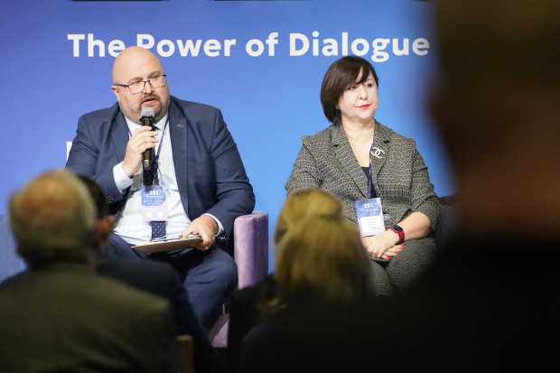XVIII Europejski Kongres Gospodarczy. Przemysł farmaceutyczny: leki, ceny, innowacje. Michał Byliniak, Karolina Demus