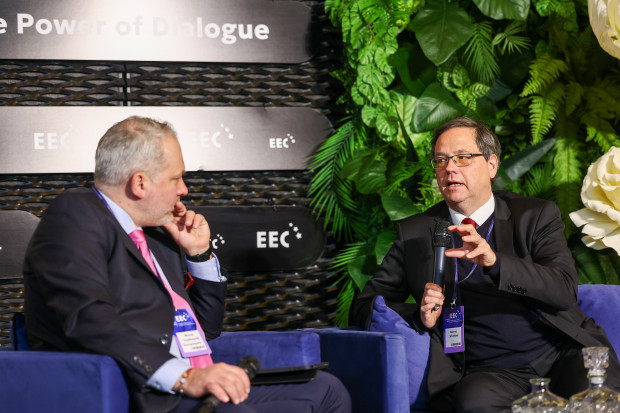 Hannes Schreiber, ambasador Republiki Austrii w Polsce
Michał Szułdrzyński, redaktor naczelny, Rzeczpospolita 
