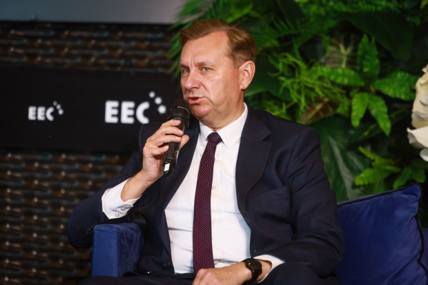 Rafał Komarewicz, przewodniczący komisji gospodarki i rozwoju, poseł na Sejm RP, Centrum