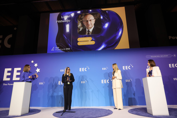 Wręczający: Joann Makowiecka-Gatza, prezes zarządu Pracodawców RP
Laureat: Krzysztof Żuk, prezydent Lublina
Odbierający :Agnieszka Pawelec-Herman, dyrektorka zarządu Inwestycji Miejskich w Lublinie