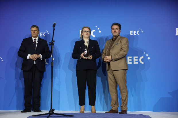 Wręczający: Grzegorz Cichy, burmistrz Proszowic
Laureat: Paulina Tlaga, zastępca burmistrza miasta Kobyłka; Sebastiana Budziszewski, prezes zarządu, przedsiębiorstwa gospodarki komunalnej w Kobyłce
