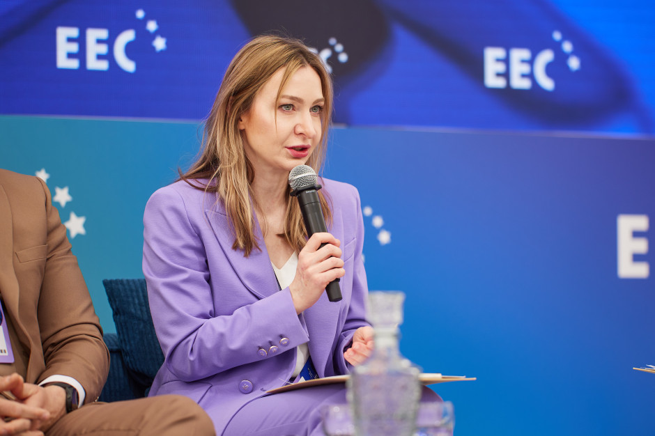 Katarzyna Wypychewicz, dyrektorka wykonawcza Koronea Family Office, prezeska spółki E-Magazyny, zaznaczyła, że magazyny energii przestają być jedynie dodatkiem, a stają się integralną częścią systemu i opłacalnym modelem biznesowym, na co wskazuje gwałtowny wzrost skali ich produkcji. Fot. PTWP
