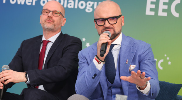 Deregulacja czy stabilność prawa? Co naprawdę przyciąga inwestorów do Polski