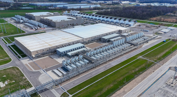 Tak ucieka nam gigafabryka AI? Polska czeka na Unię, a Czesi już budują