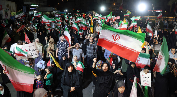 Coraz goręcej na Bliskim Wschodzie. Izrael i Iran wymieniają kolejne ataki, ropa gwałtownie drożeje
