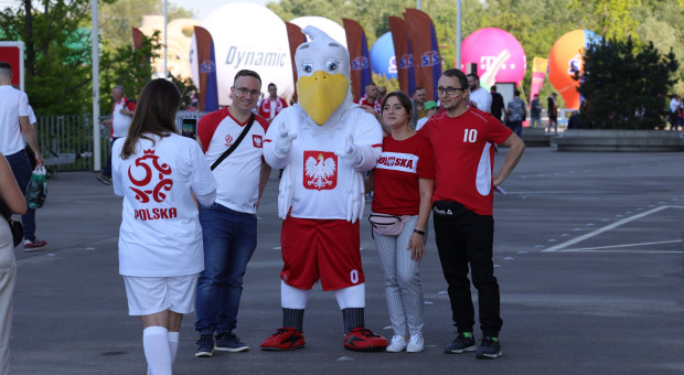 Na mundialu bez Polski i tak można zarobić. Wyjątkiem jest PZPN
