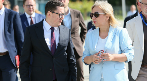 Koniec węgla, korekta OZE, ponad 1 bln zł na inwestycje i pewne braki. Oto nowa strategia rządu