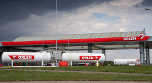 Rząd robi zwrot. Firmy paliwowe zapłacą mniejszy podatek, a budżet straci