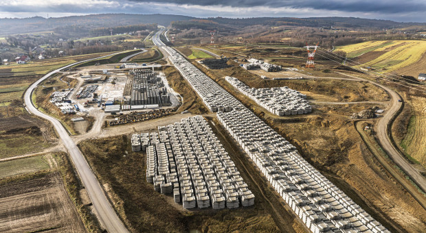 Mostostal Warszawa zbiera nowe kontrakty mimo problemów. Część klientów ma jednak obawy