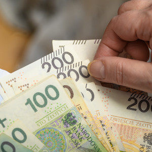 Nowy obowiązek dla seniorów. 14 dni na zgłoszenie i możliwość obniżenia emerytury