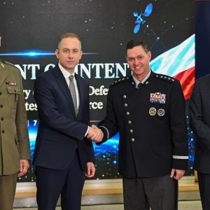 MON będzie współpracować z Siłami Kosmicznymi USA w zakresie wsparcia satelitarnego