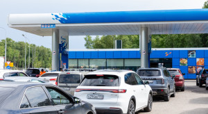 W Rosji kryzys paliwowy. Nauczyciele i urzędnicy kierowani na stacje do pilnowania porządku