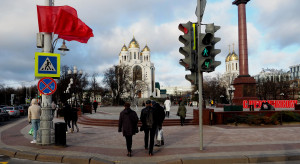 Królewiec odcięty od Polski. Przemysł ledwo zipie, rosną kolejki po paliwo