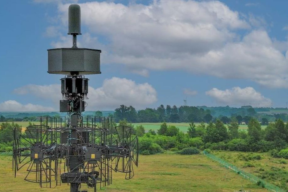 System obrony powietrznej Narew wzbogaci się o radar wielofunkcyjny kierowania ogniem SAJNA.  Fot. Materiały prasowe / MON