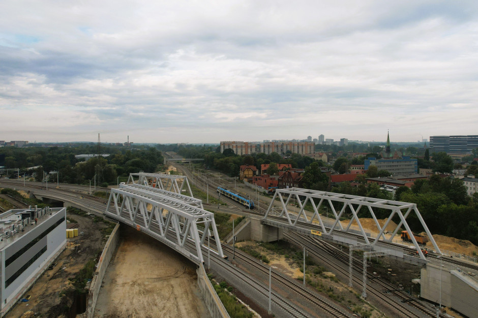Nowe wiadukty na stacji Katowice oddano do ruchu pod koniec kwietnia 2026 r. Fot. Materiały prasowe / PKP  PLK
