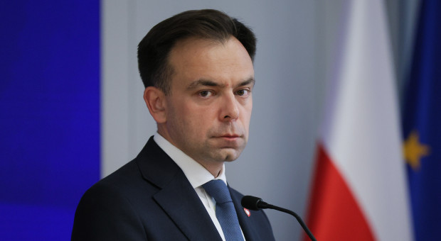 Ekonomiści ostrzegają przed wymuszonym zaciskaniem pasa w budżecie po 2028 r. [HIRSCH O GOSPODARCE]