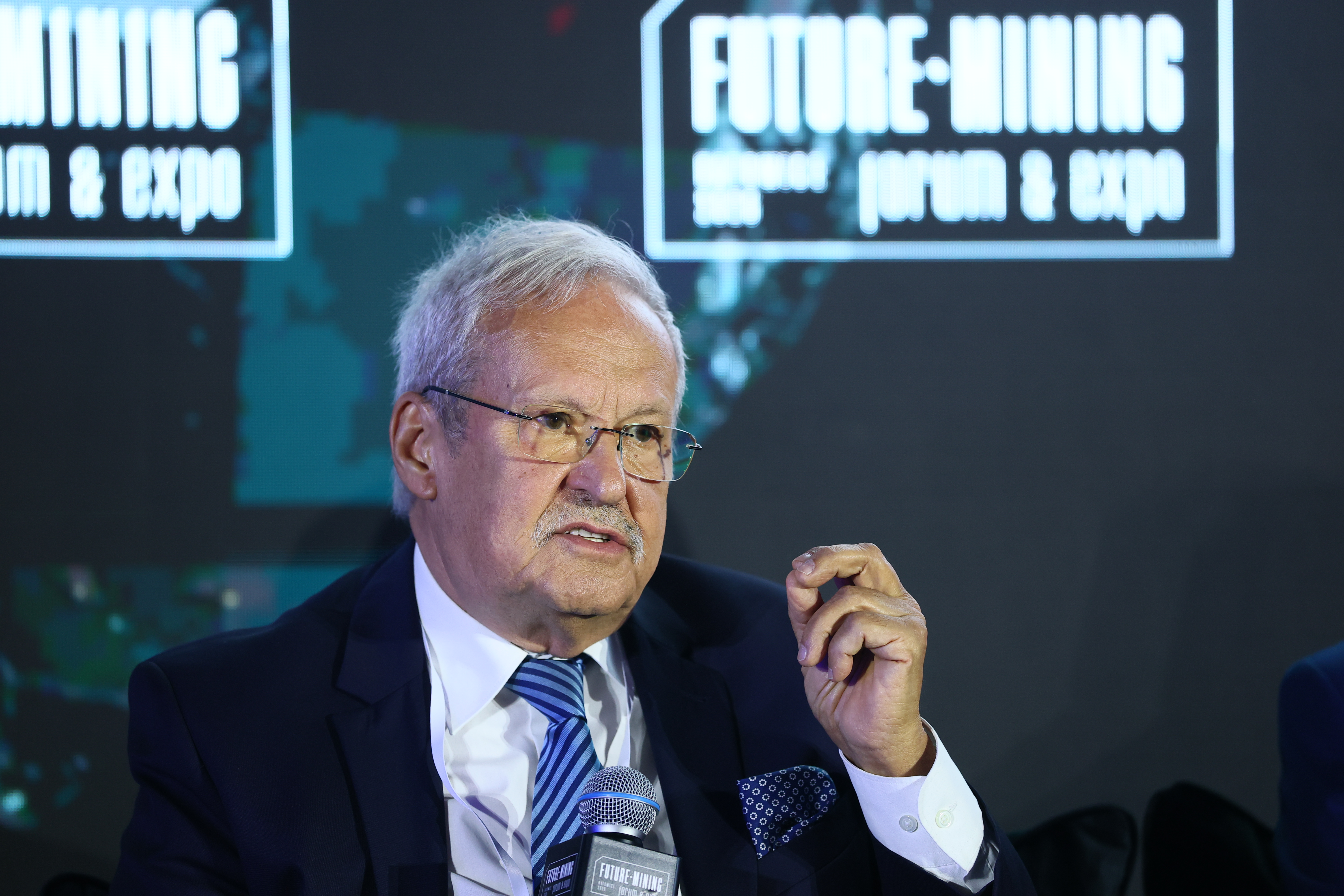 Janusz Steinhoff, wicepremier w latach 2000–2001, minister gospodarki w latach 1997–2001 Fot. PTWP