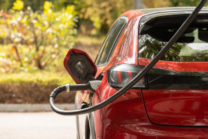 Wtórny rynek napędzi elektromobilność w Polsce. Są jednak warunki