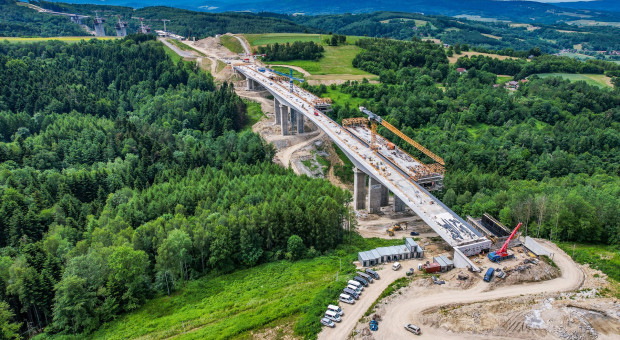 O tej drodze mówimy od 20 lat, a budowa wciąż trwa. Ministerstwo Infrastruktury pod lupą