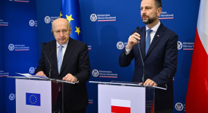 Szef MON chce zwiększenia wydatków na zbrojenia. Uderzył też w jeden kraj UE