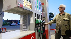 Diesel nadal ponad 8 zł za litr. Ceny benzyny lekko spadną